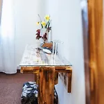 Casa Rosu Hotel *