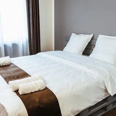Casa Rosu Hotel *
