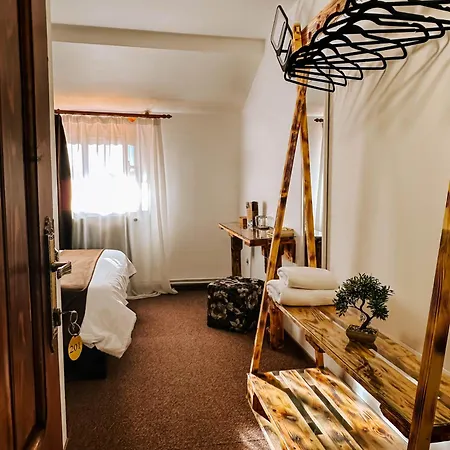 Casa Rosu Hotel